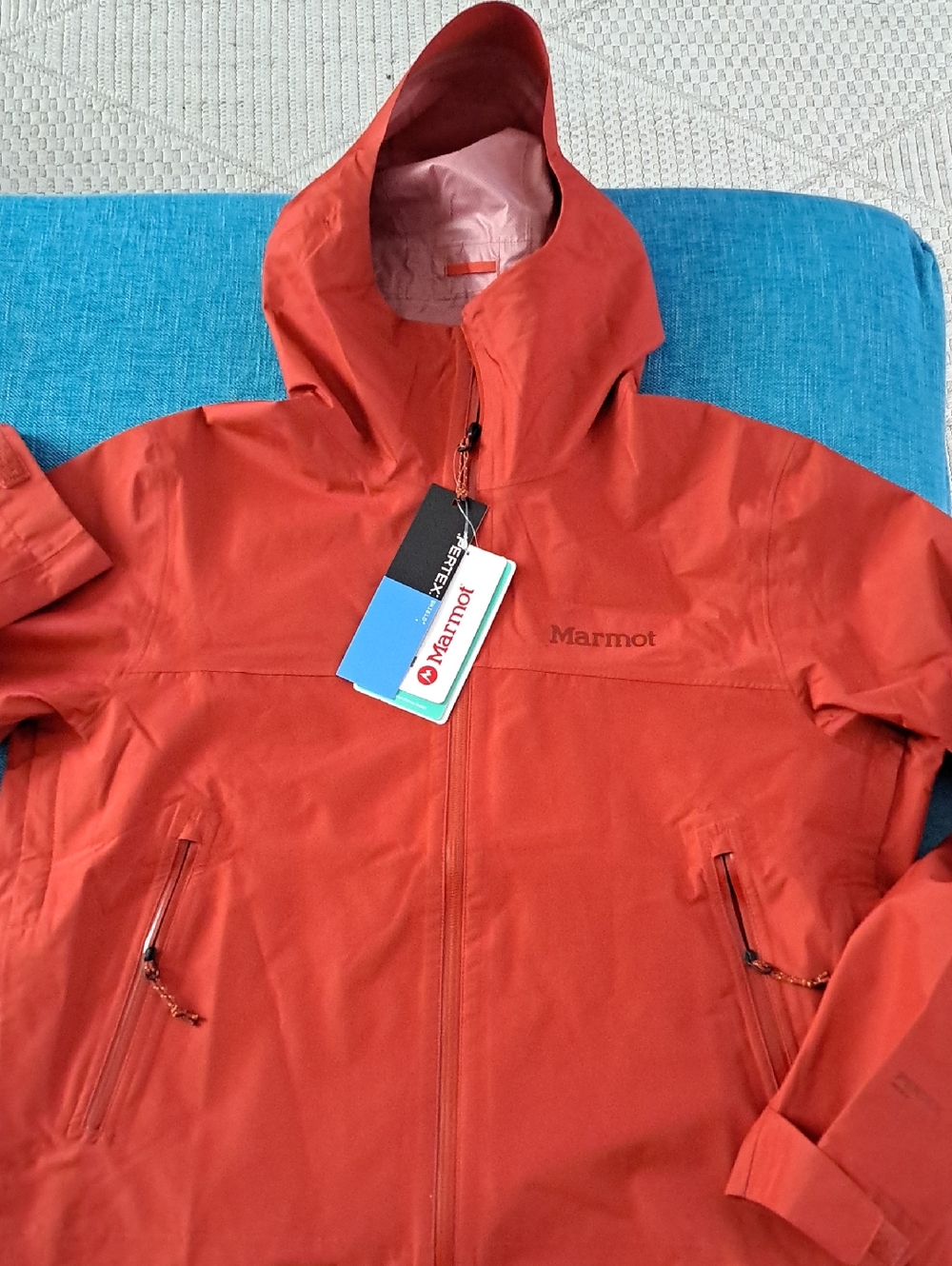 Marmot women's Rust-Red Hooded Rain Shell New Size Large.